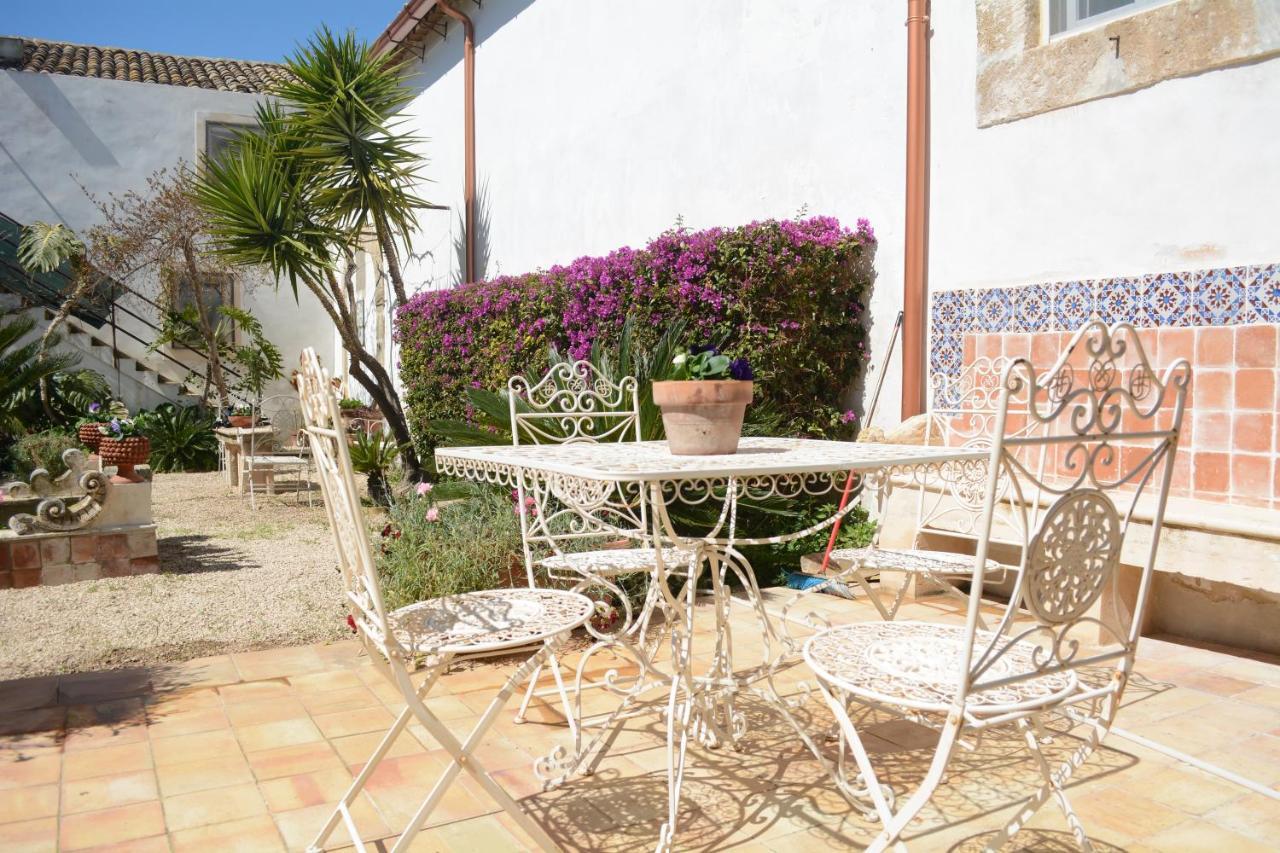 Casale Rocca Fiorita Bed and Breakfast Acate Buitenkant foto